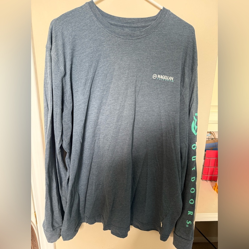 Magellan Outdoors Gray Long Sleeve Tee for Casual Comfort